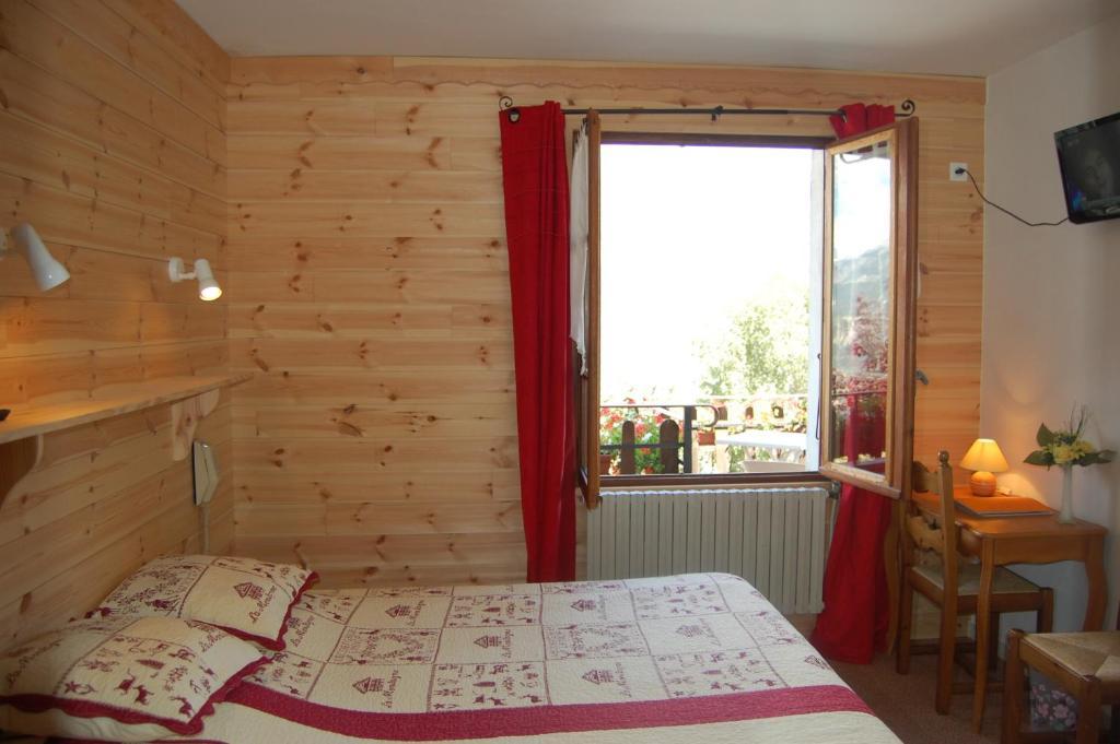 Au Bon Logis Hotel Risoul Szoba fotó